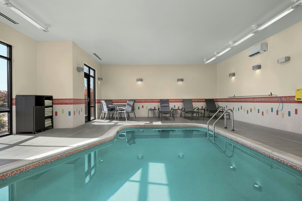 swimming pool spa