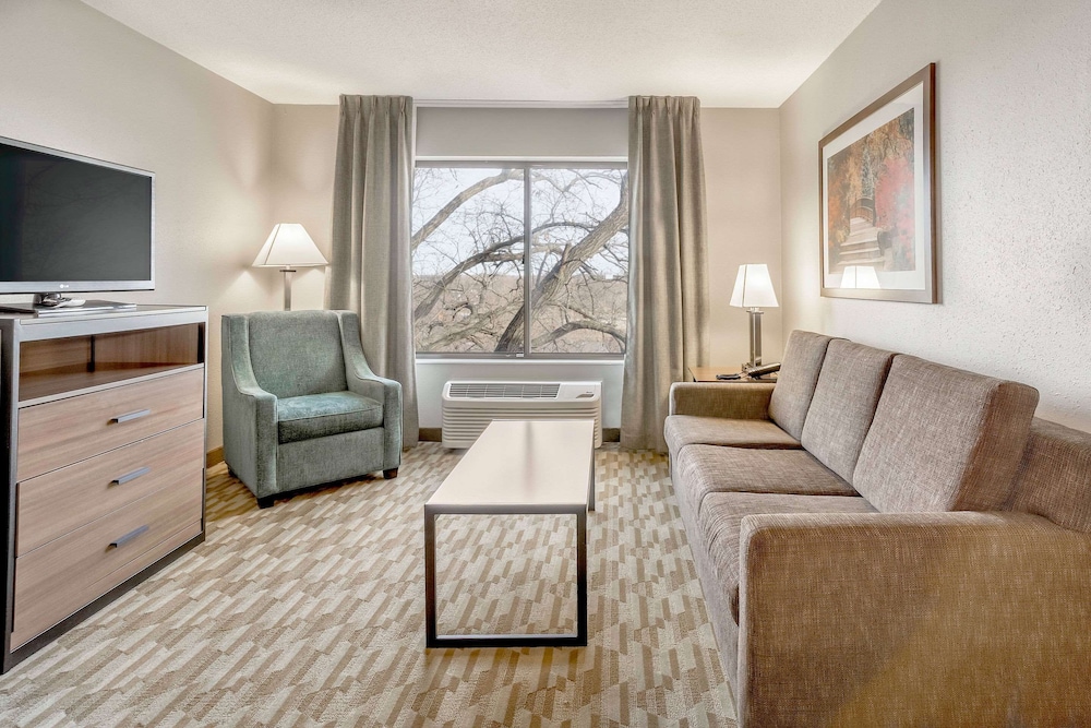 Riverview Inn & Suites, Ascend Hotel Collection 41/72