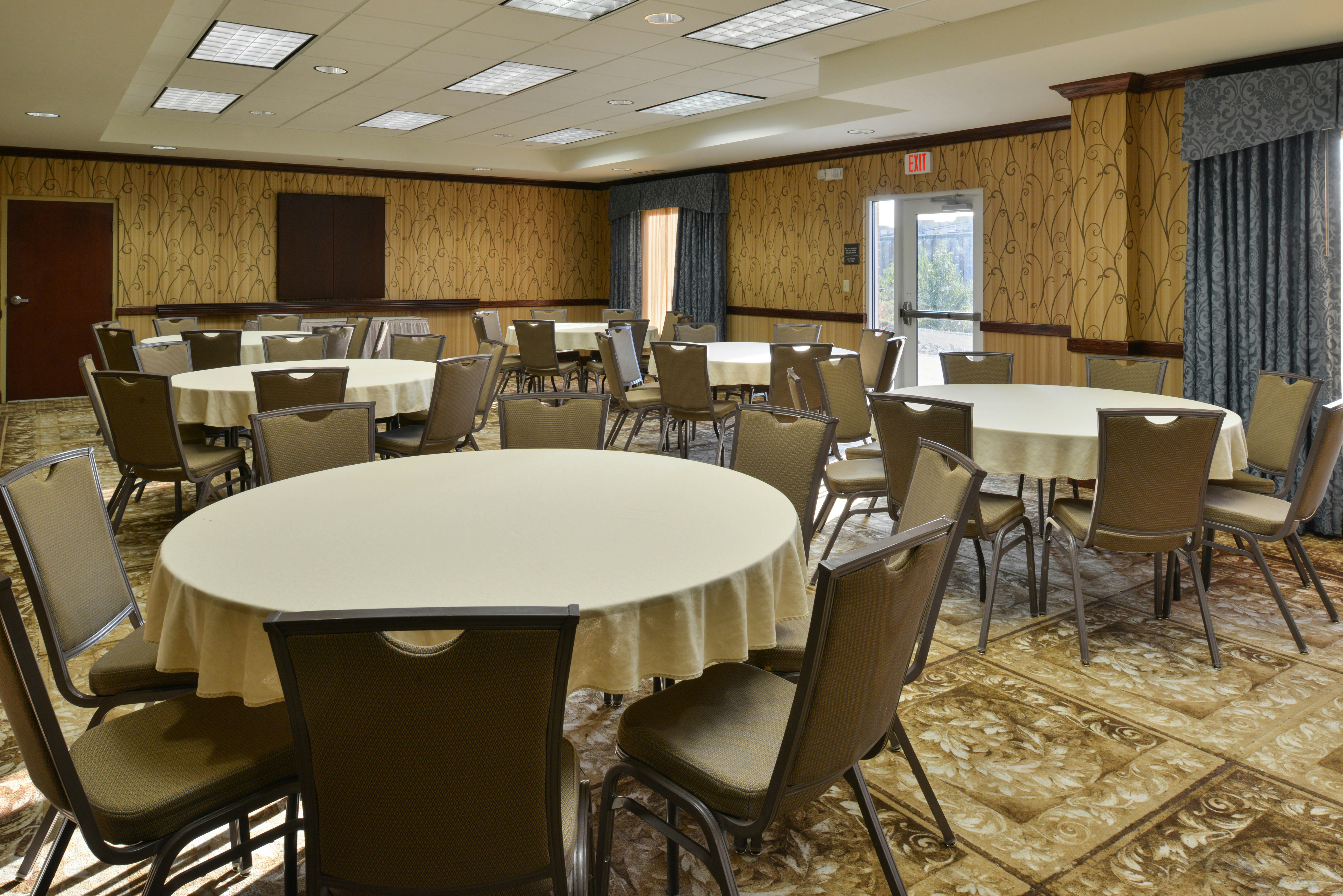 Hampton Inn and Suites Salisbury/Fruitland 50/58
