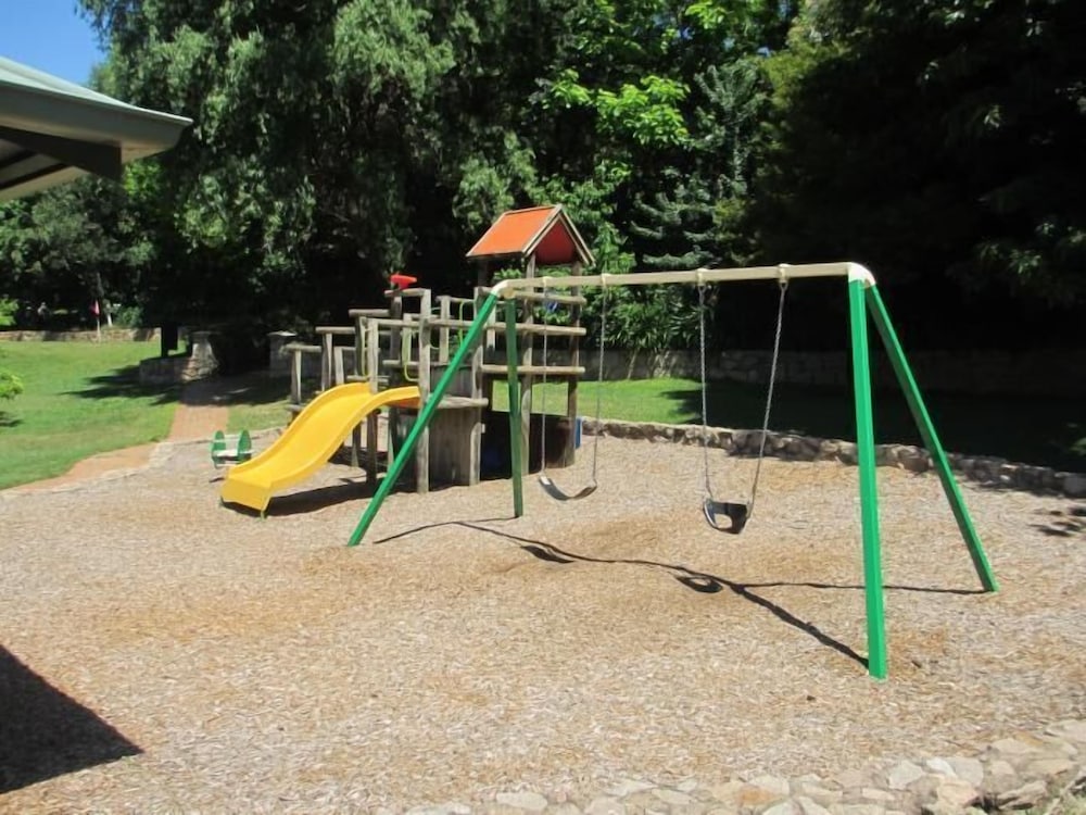 CHESTNUT TREE HOLIDAY APARTMENTS 23/50