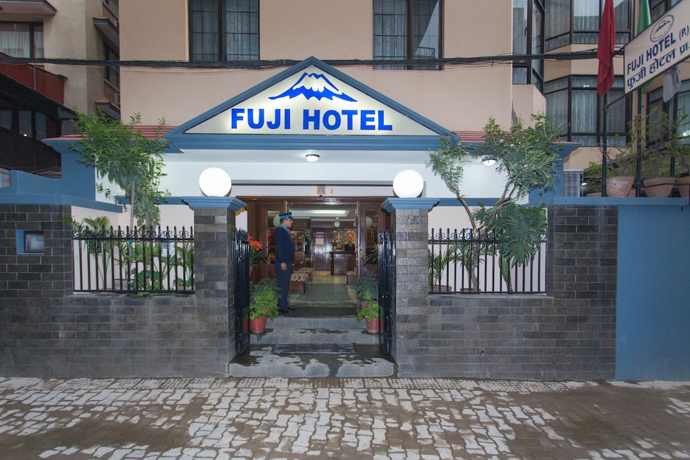 Fuji Hotel 9/50