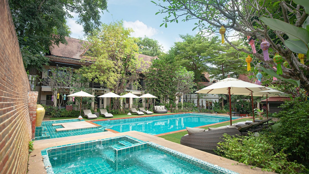 B2 Suthep Night Market Premier Resort 42/50