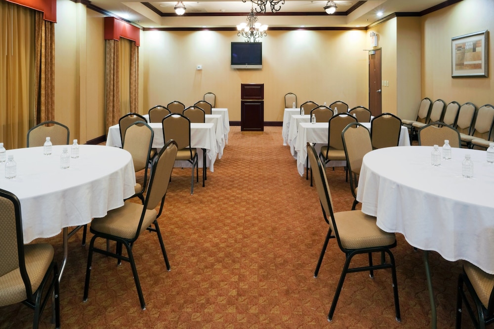 Holiday Inn Express Hotel Suites Athens 44/47