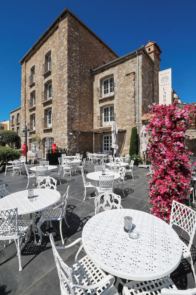 Hostellerie De L Abbaye 38/50