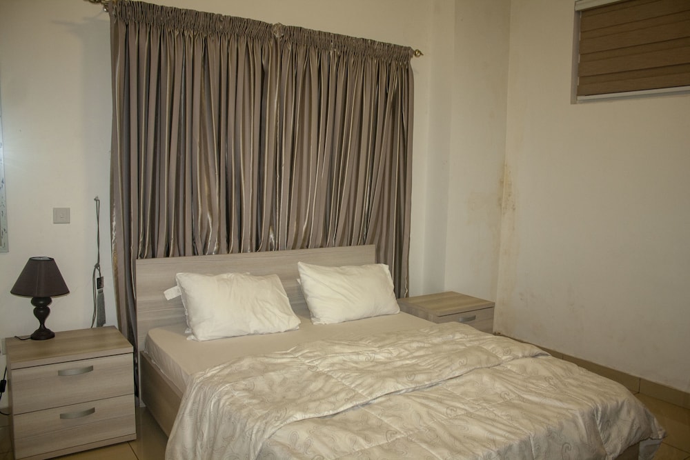 2 BEDROOMS, EXECUTIVE, APARTMENT