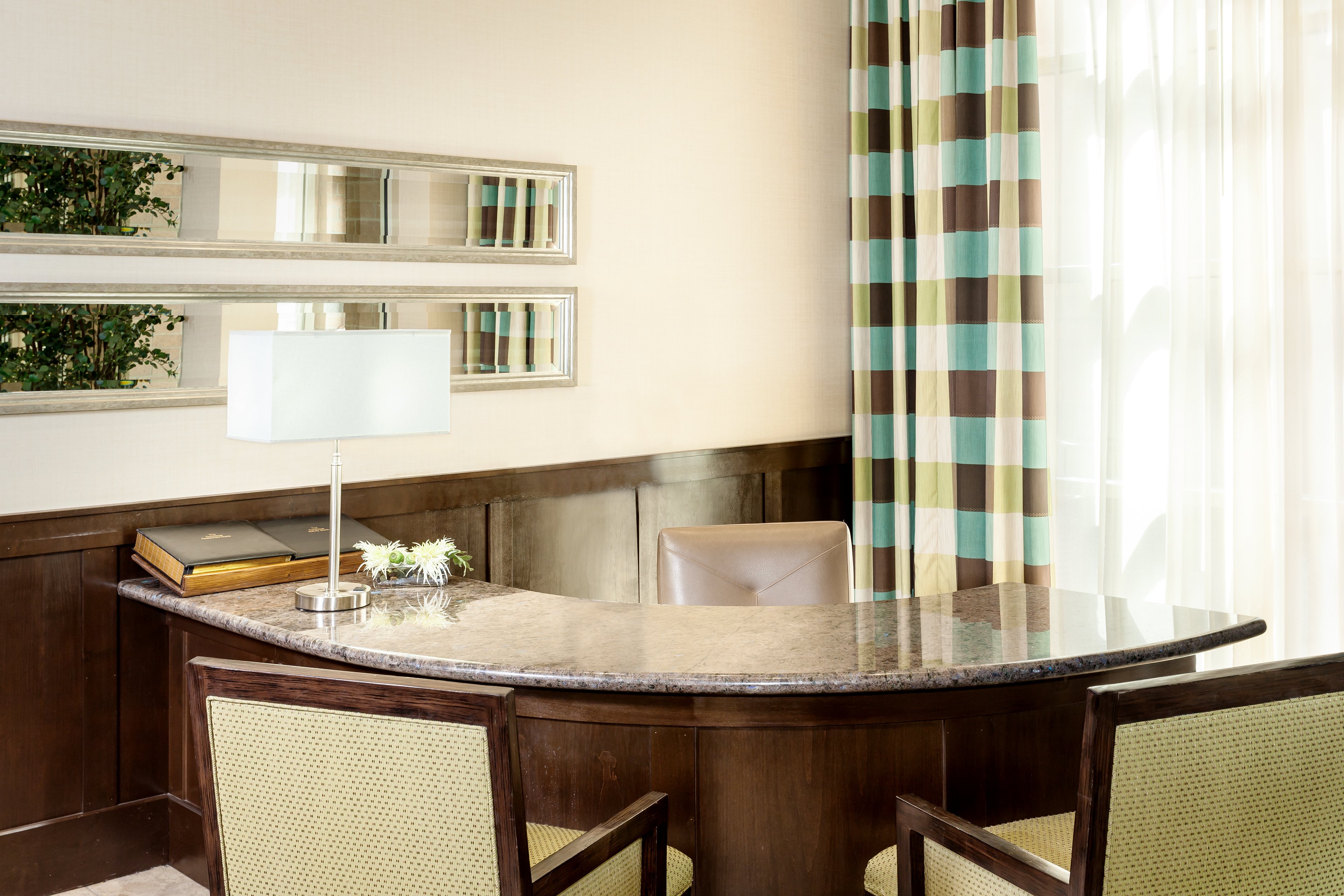 Crowne Plaza Anchorage-Midtown 8/78