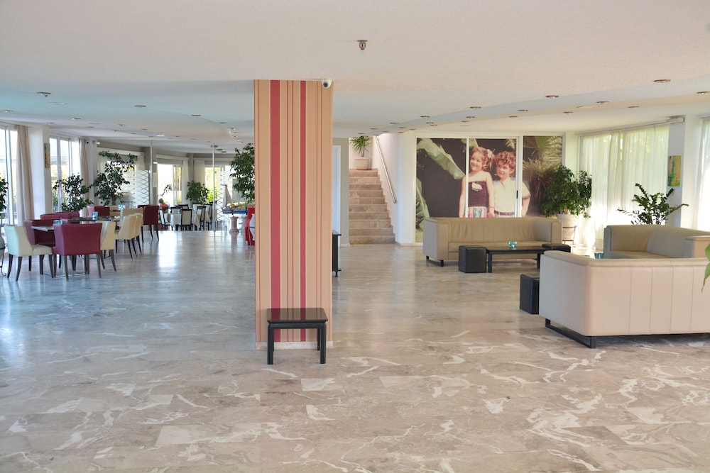 Costa Angela Seaside Resort 22/88