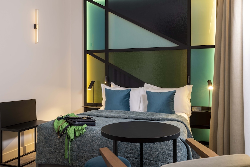 Le 12 Hotel 16/50