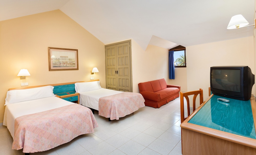 Hotel Parque San Antonio 35/75