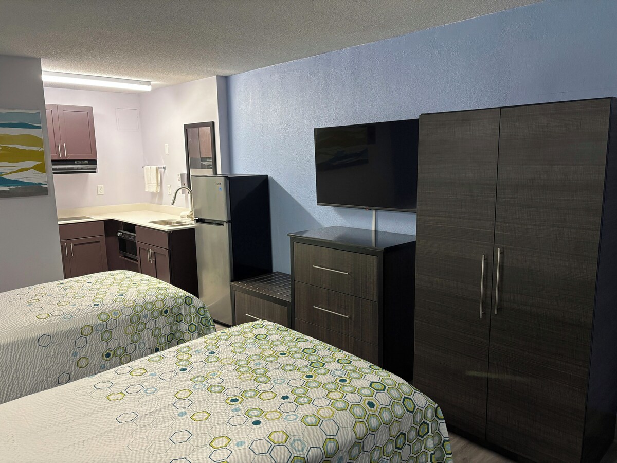 HomeTowne Studios by Red Roof Birmingham - Airport 6/11