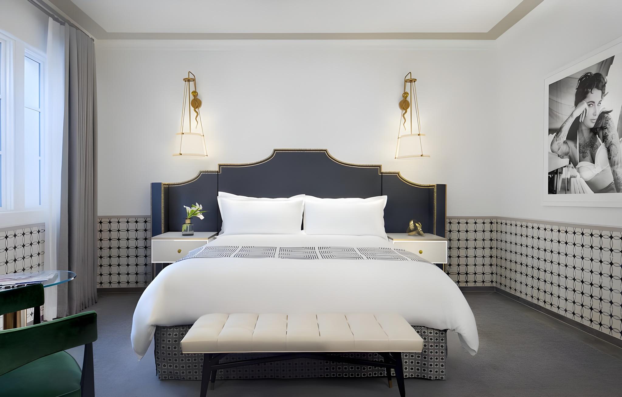 ALMERIA, KING BED