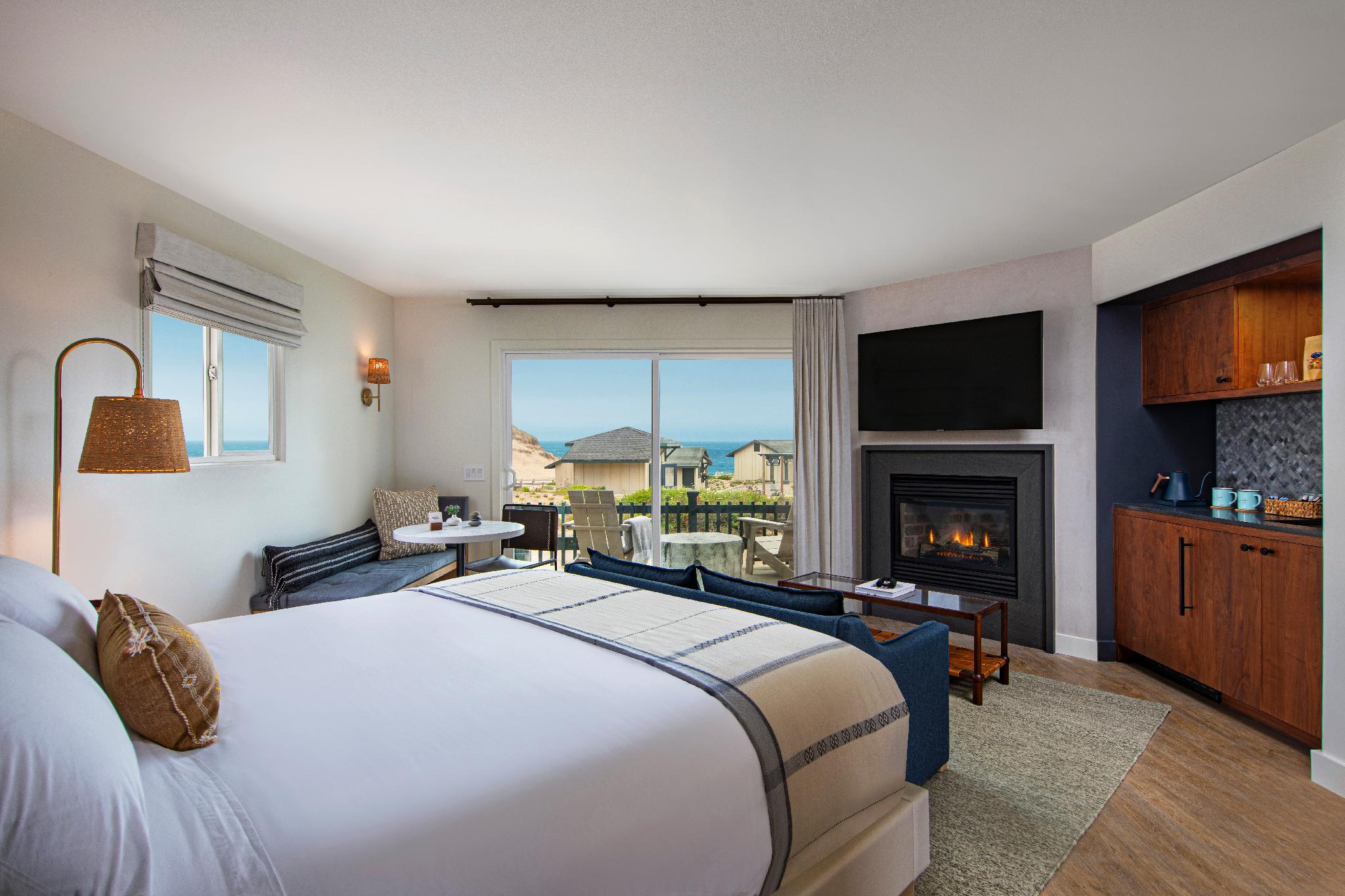 Room, Coast View