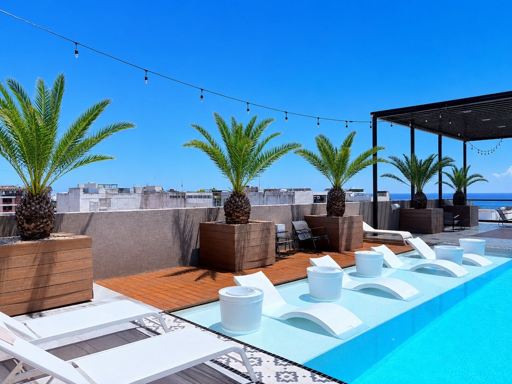 Marquee Playa Hotel 55/76