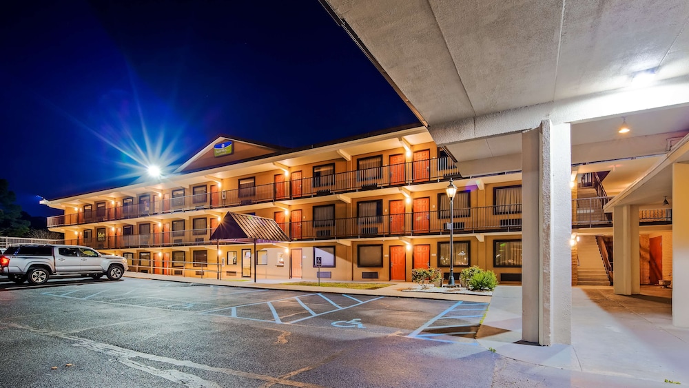 Surestay Hotel By Best Western Tupelo North 4/28