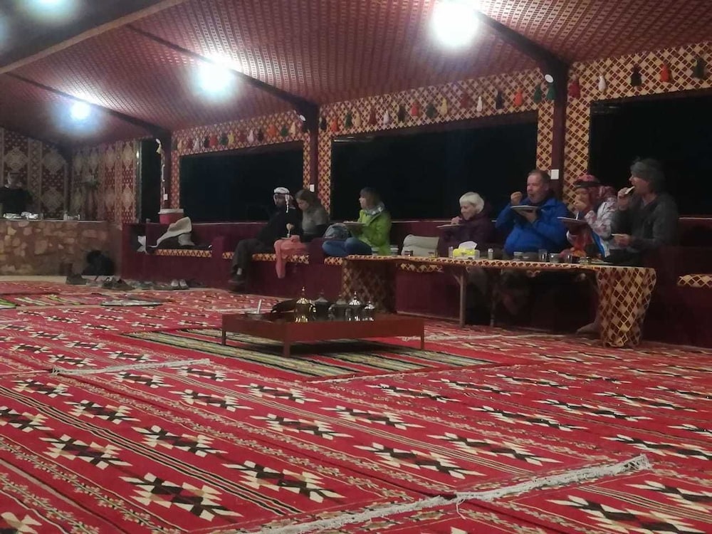 Bedouins Desert Camp 18/50