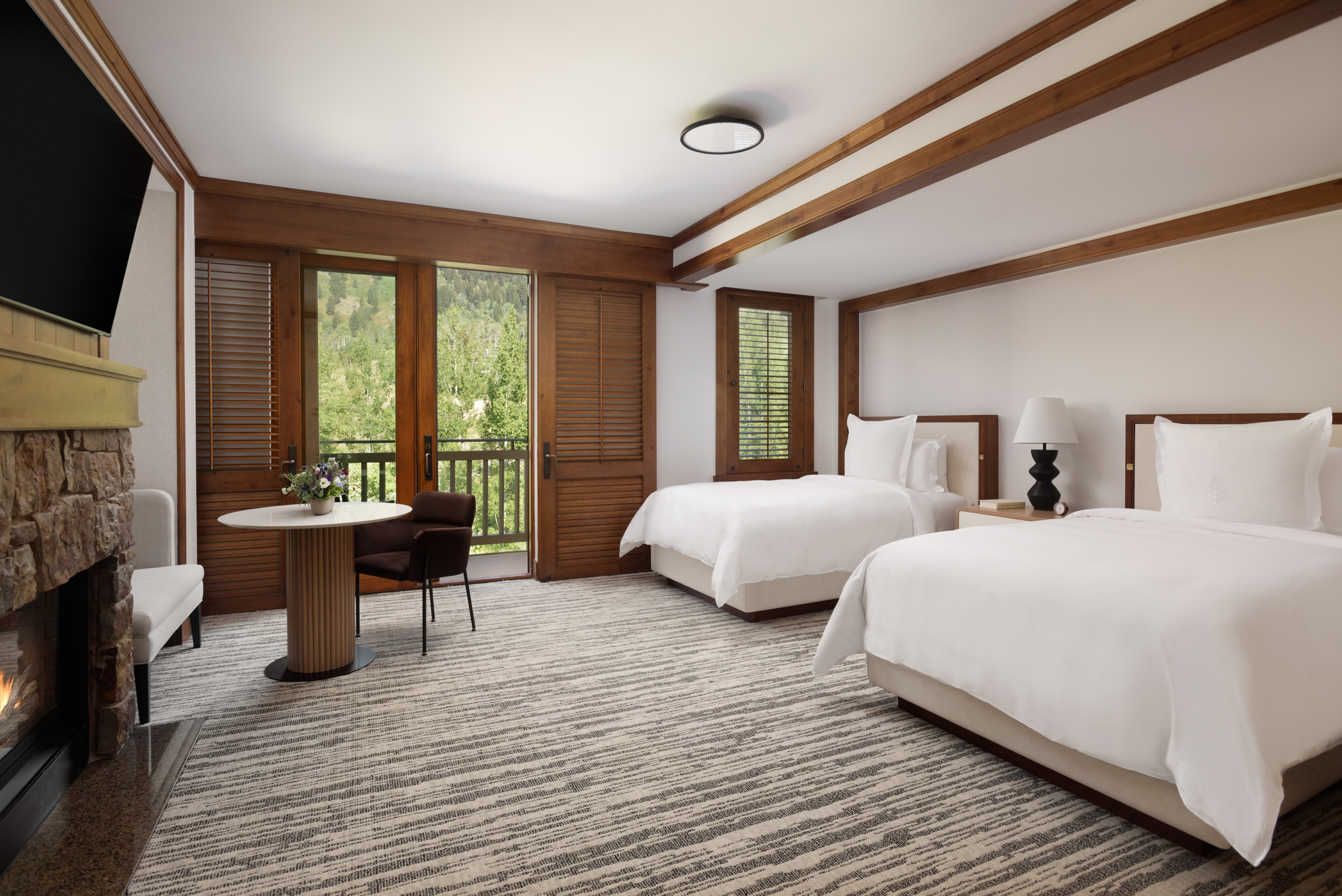 Room, 2 Double Beds, Mountain Side