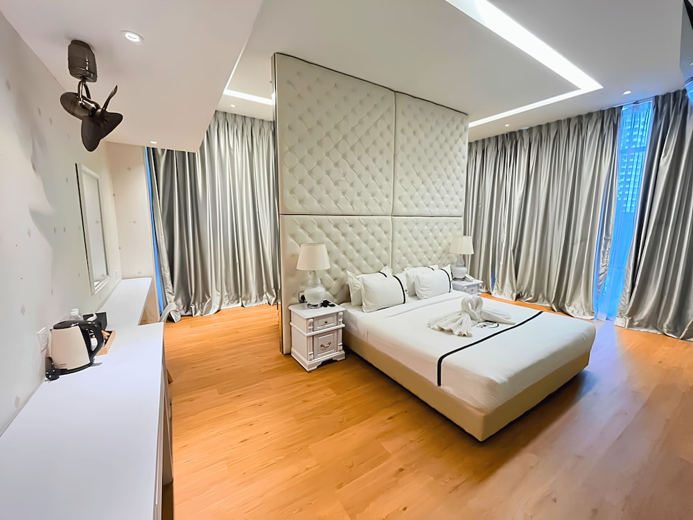Presidential, Suite, King Bed, Sofa