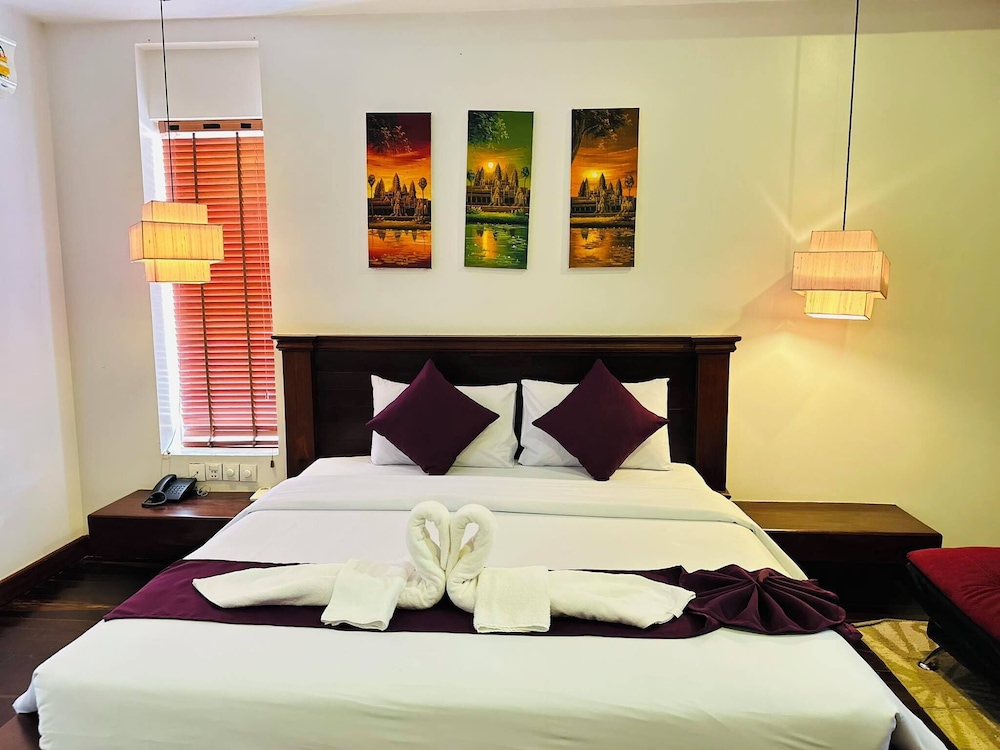 Holy Angkor Hotel 41/65
