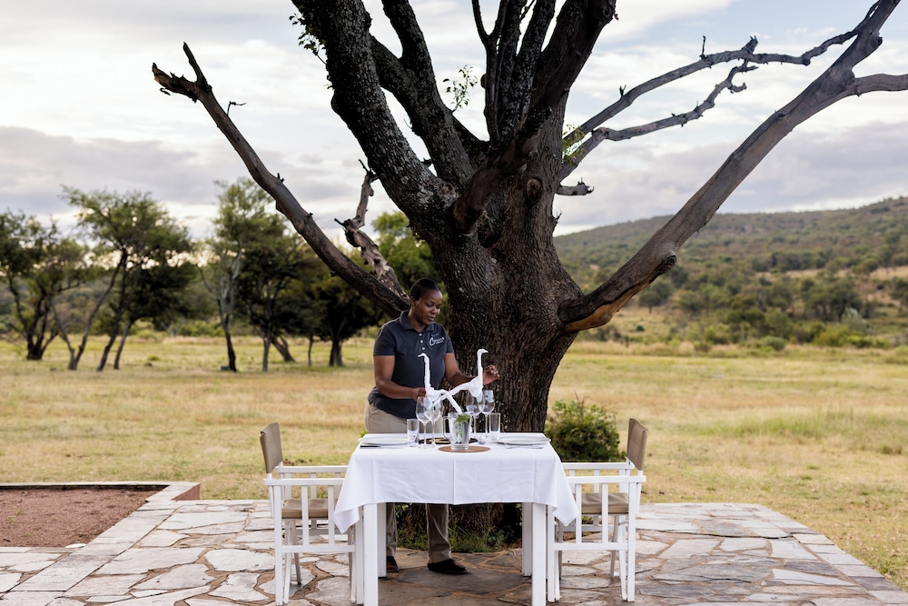 Zebras Crossing Private Game Lodge 19/27