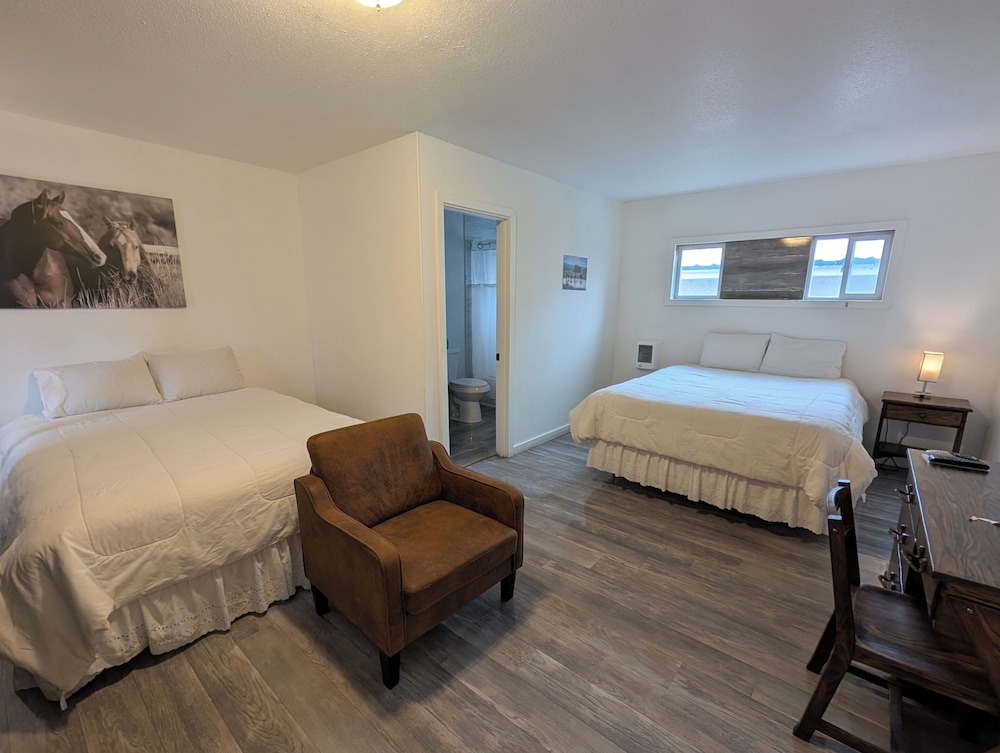 Room, Single, 2 Queen Beds