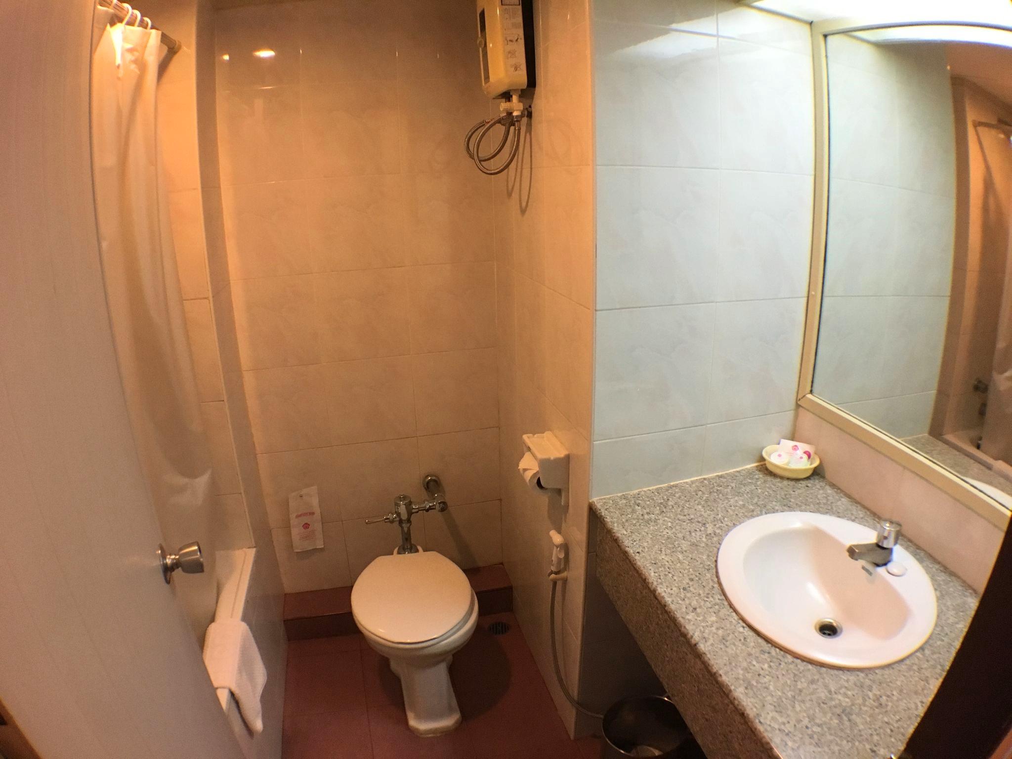 Sakura Hotel Hat Yai 46/47