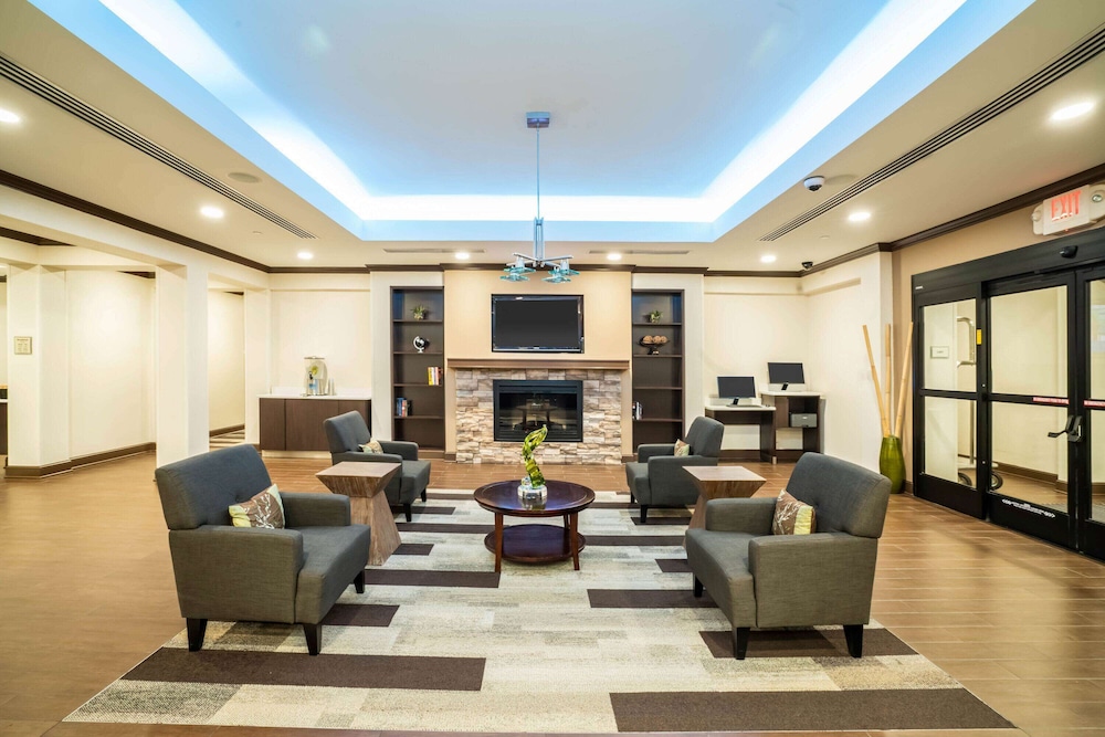 La Quinta Inn Suites By Wyndham Memphis Wolfchase 39/63