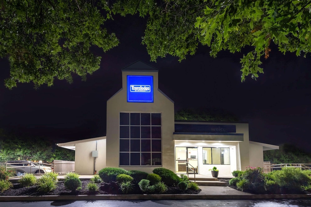 Travelodge by Wyndham Essington / Philadelphia Airport 2/19