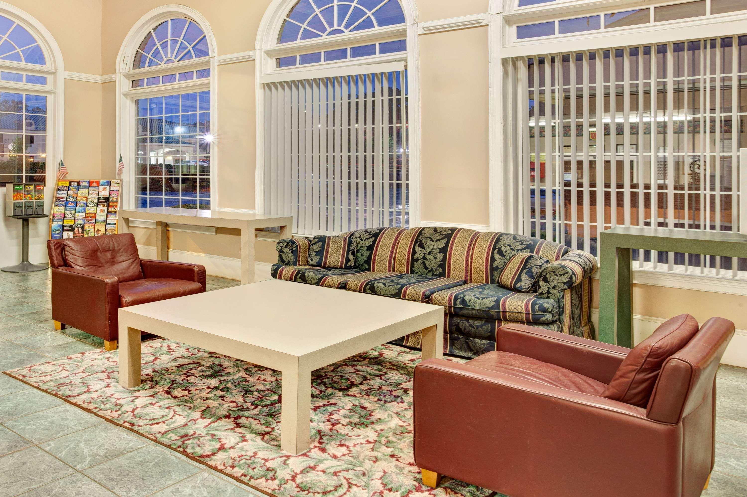 Super 8 By Wyndham Marietta/West/Atl Area 16/24