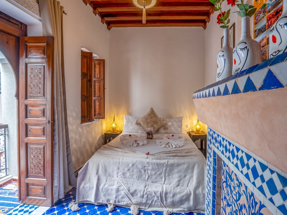 suite, private bathroom