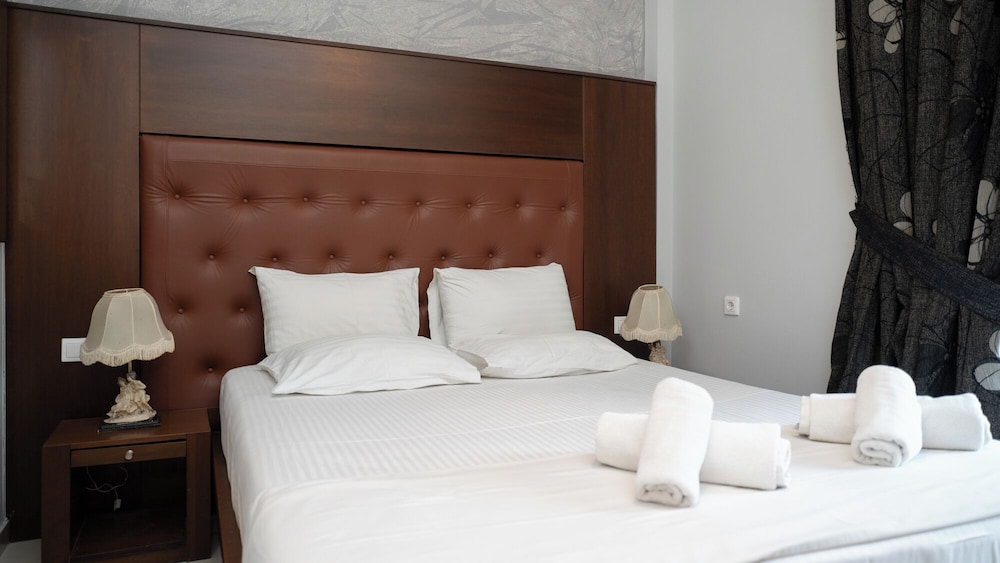 Toti Boutique Rooms 27/55