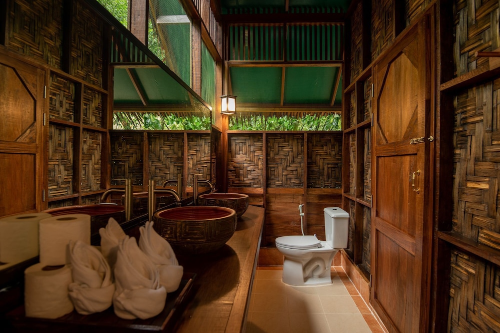 Our Jungle Camp - Eco Resort 75/75