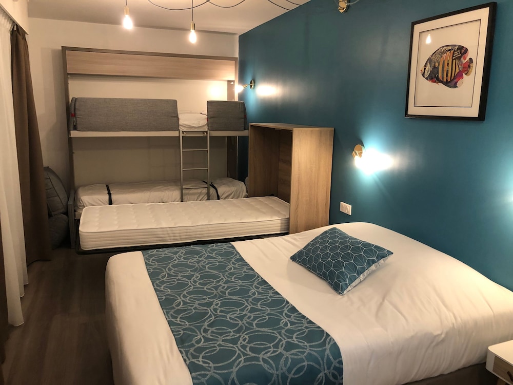 Hotel La Cote Oceane 48/77