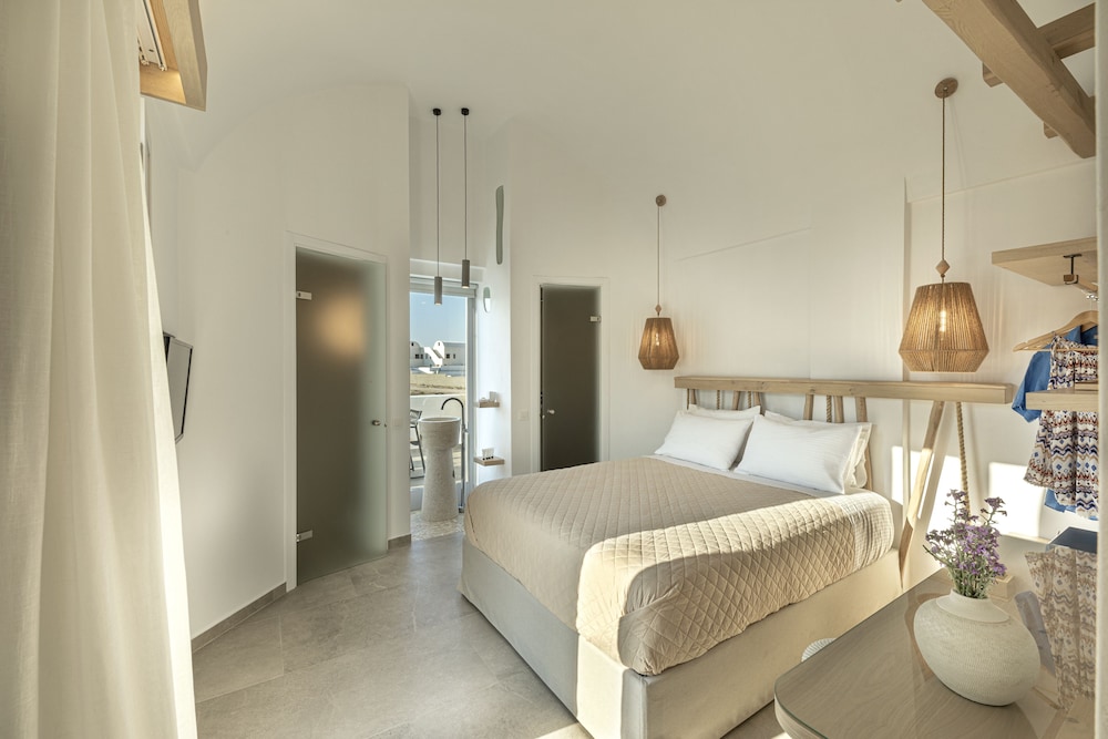 Alafropetra Luxury Suites 15/49