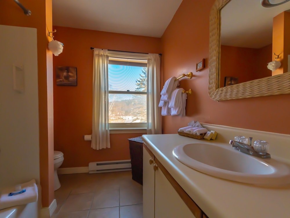 Shaker Mill Inn 44/50