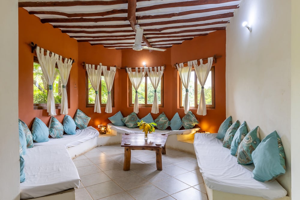 Hillpark Amare Resort 30/50
