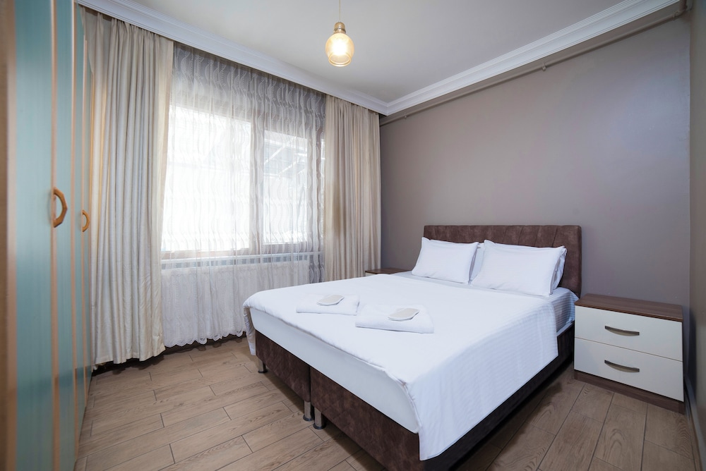 Zendy Suite Hotel 33/88
