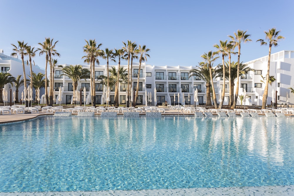 Grand Palladium White Island Resort & Spa - All Inclusive in SANT JOSEP DE SA TALAIA