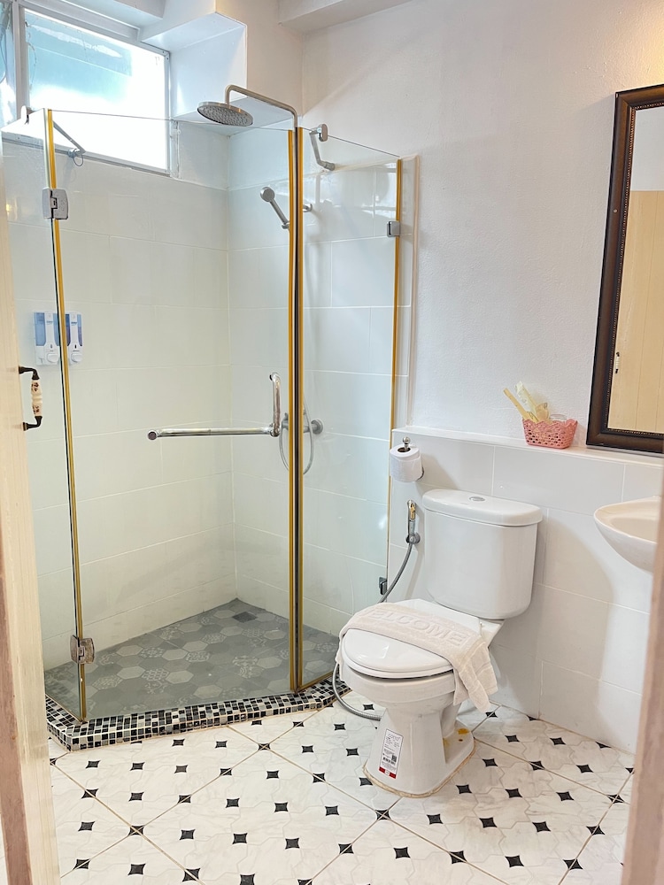 Nai Suan Bed And Breakfast 67/69