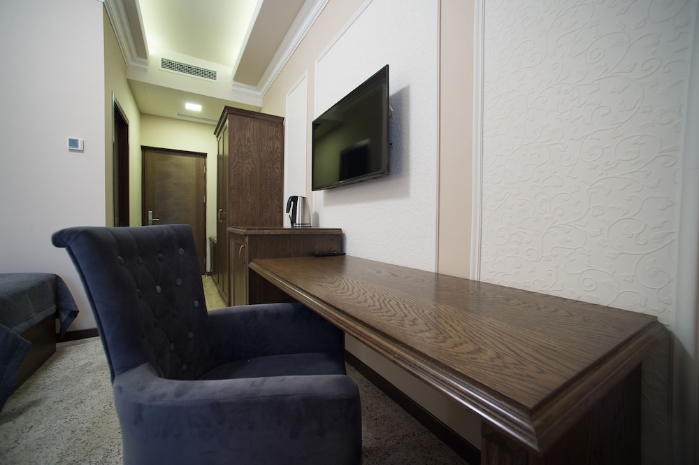 Boulevard Hotel 26/41
