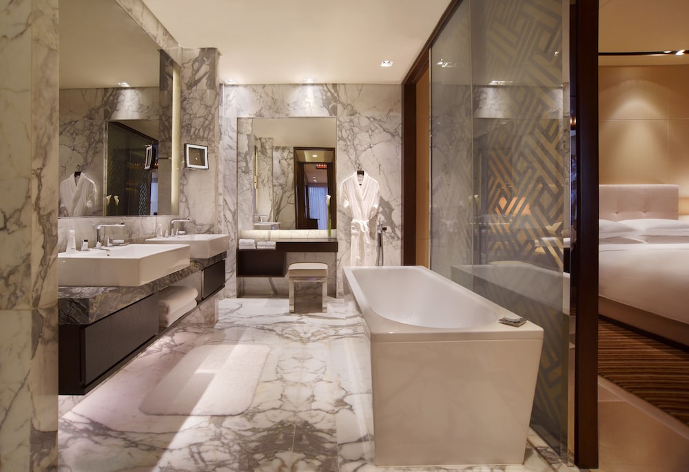 Grand Hyatt Shenzhen 22/75