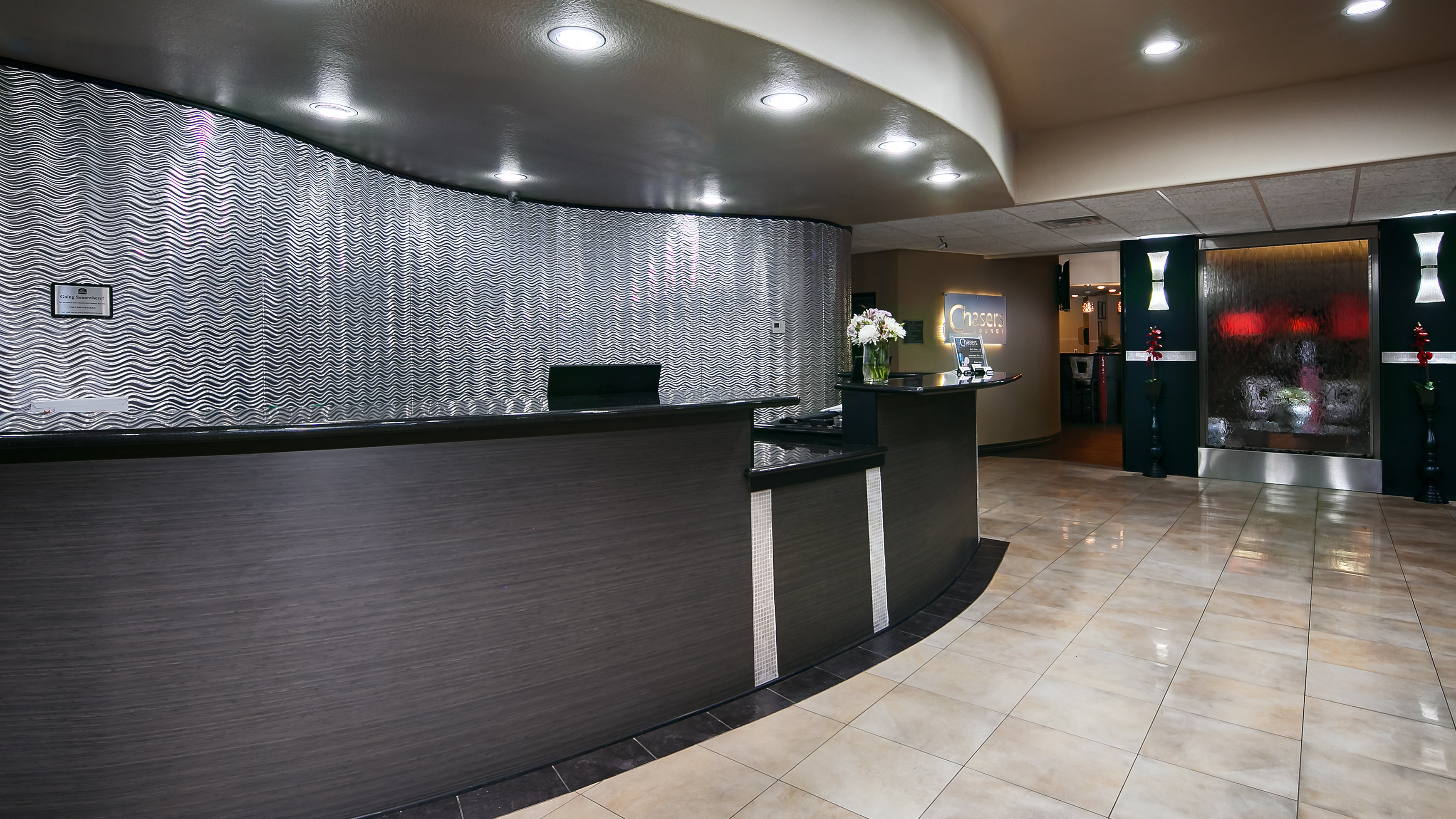 Best Western Premier Crown Chase Inn and Suites 13/70