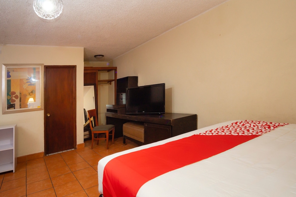 OYO Hotel Hacienda Don Luis Rosarito 17/24