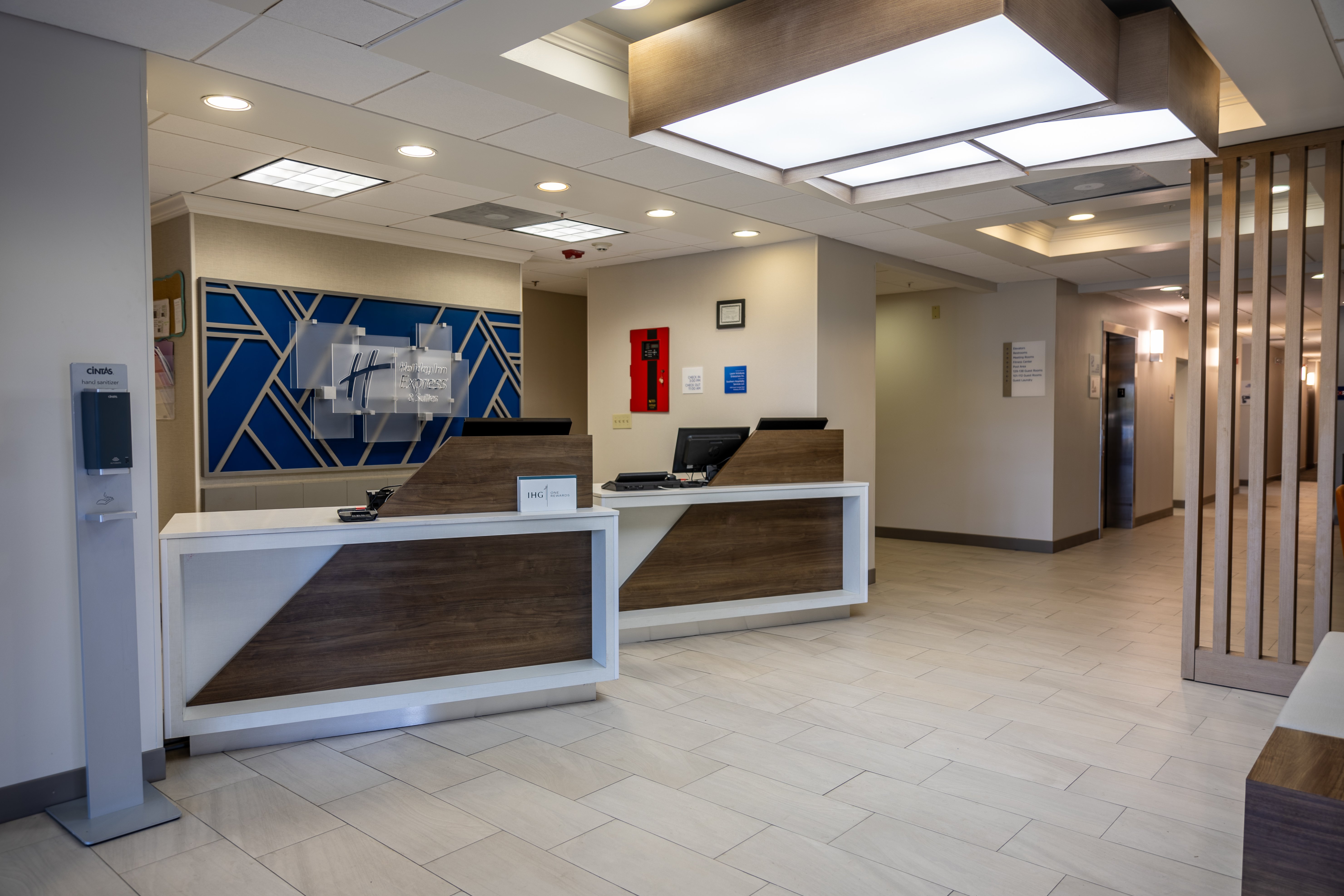 Holiday Inn Express Hotel & Suites Vicksburg 13/74