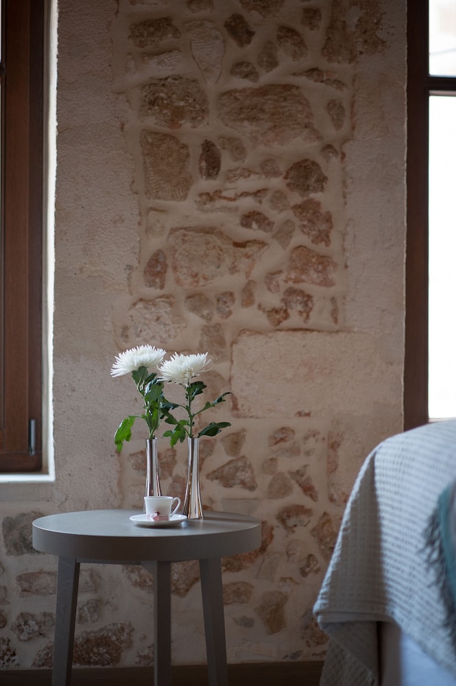 Serenissima Boutique Hotel 61/71
