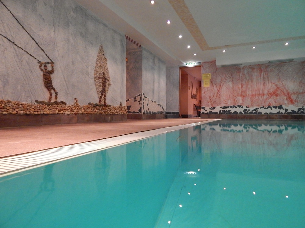 Hotel Zum Alten Forsthaus 12/18