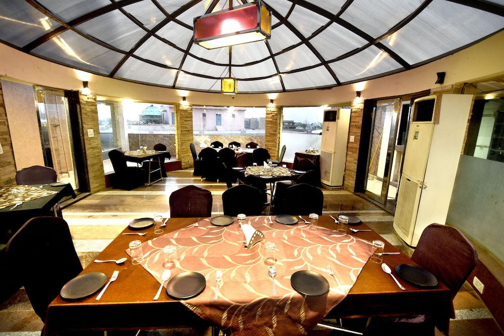 Crystal Inn Hotel 38/50