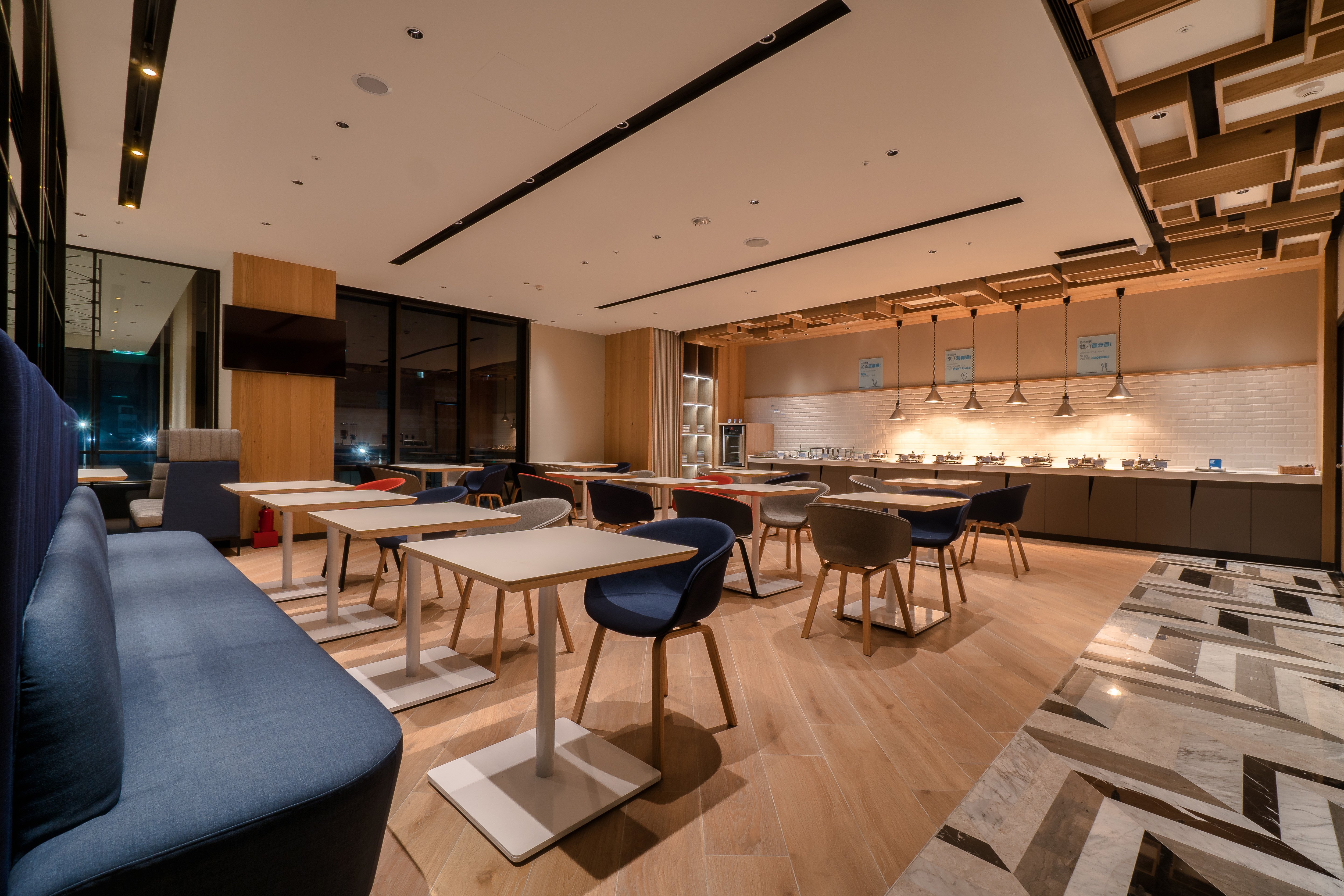 Holiday Inn Express Chiayi 37/49