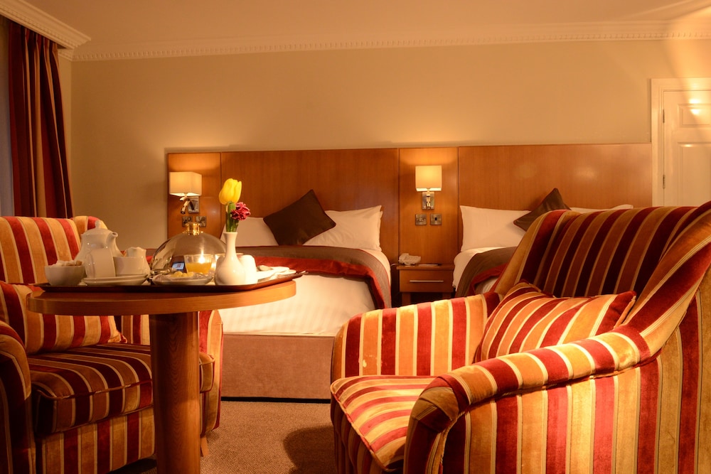 Clanree Hotel 12/44
