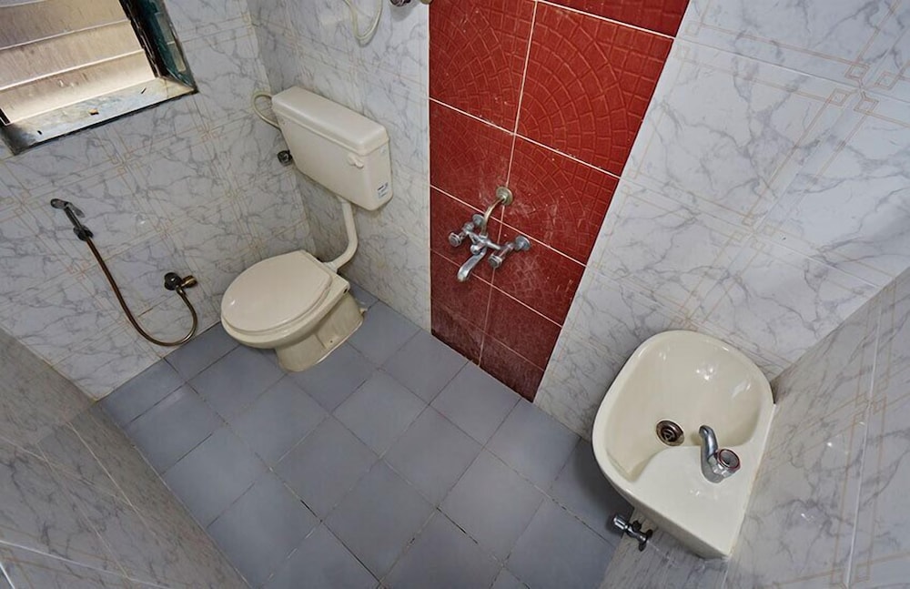 Hotel Galaxy's Vaibhav 37/40