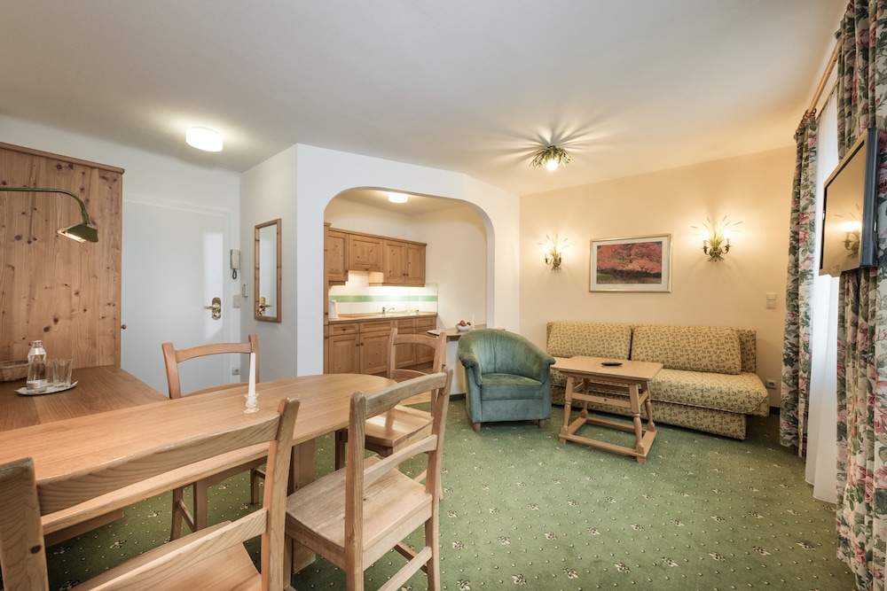 Appartmenthaus Aurora 30/50